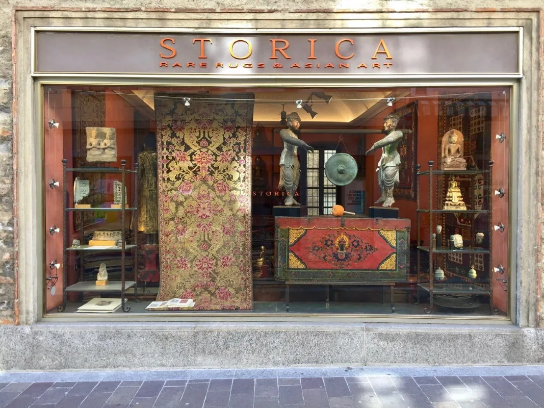 Vetrina Storica in Via Pretorio, Lugano